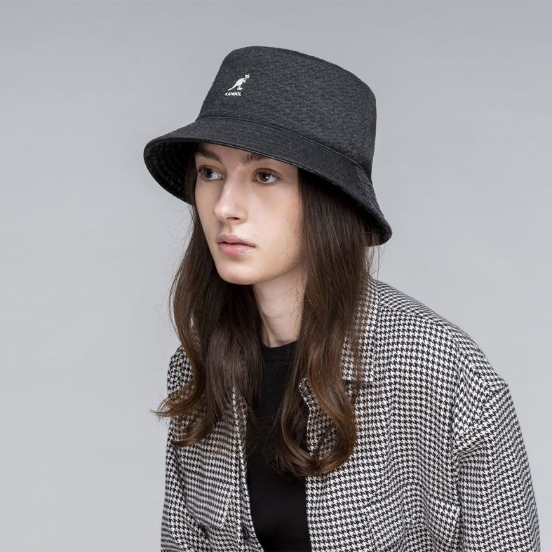 chapelaria | Kangol unissex preto balde reversível em relevo Z4880674